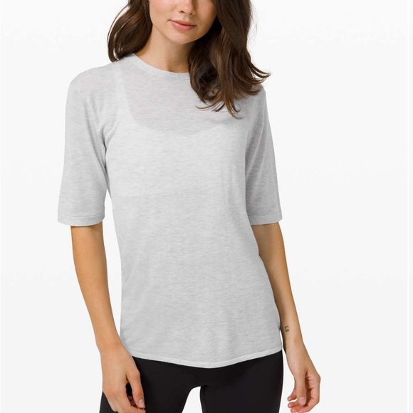 Lululemon Easy Days Short Sleeve NWT - Picture 1 of 8